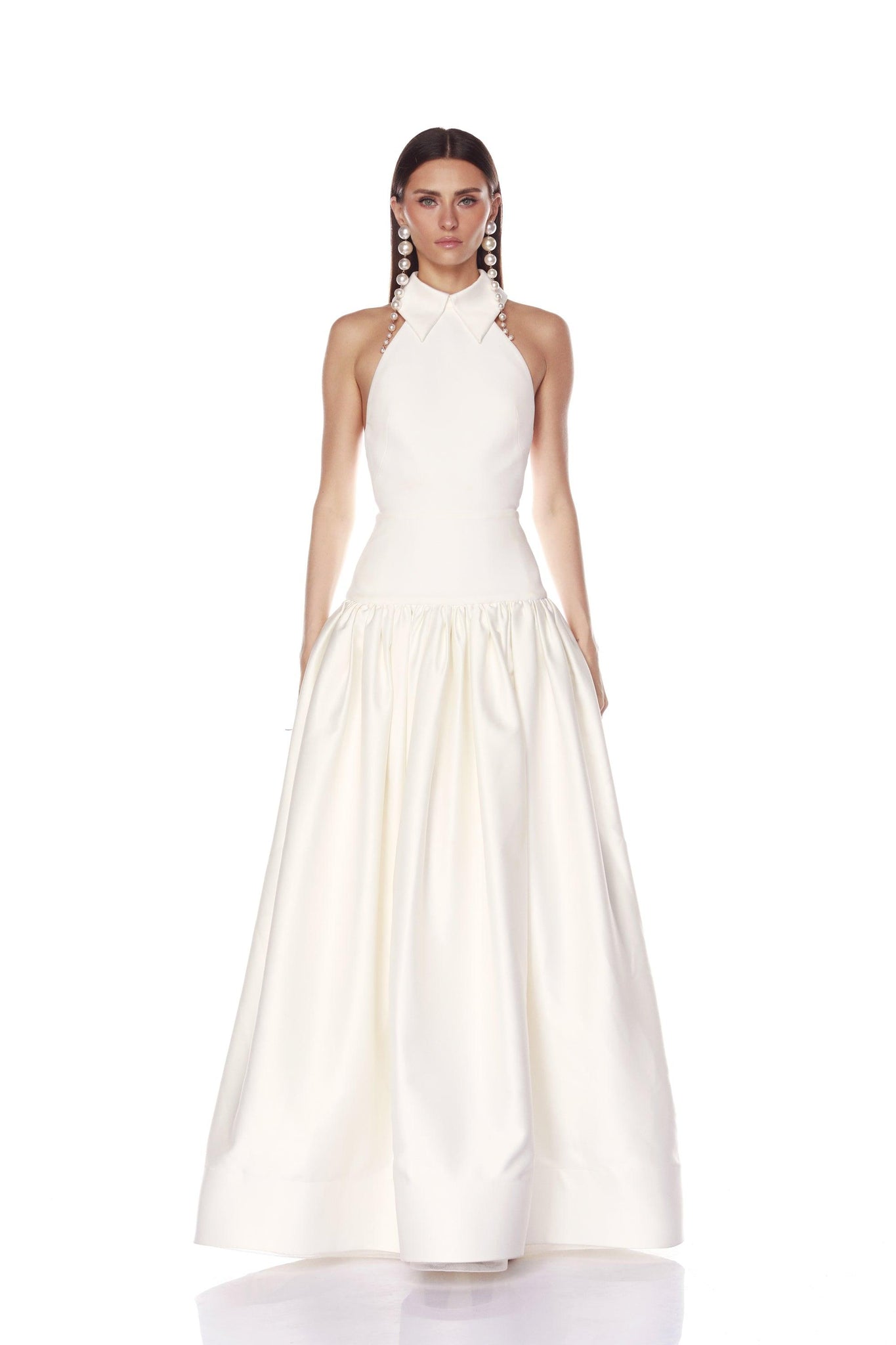 Backless white long skirt