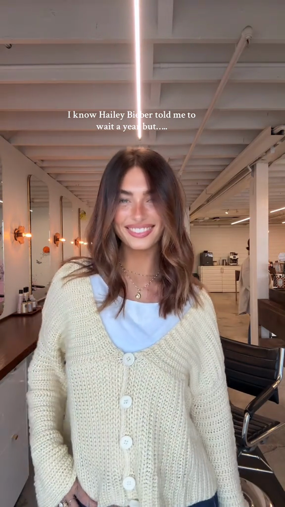 Cream - Colored Knit Cardigan